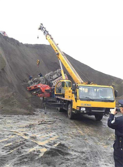 东丰上犹道路救援